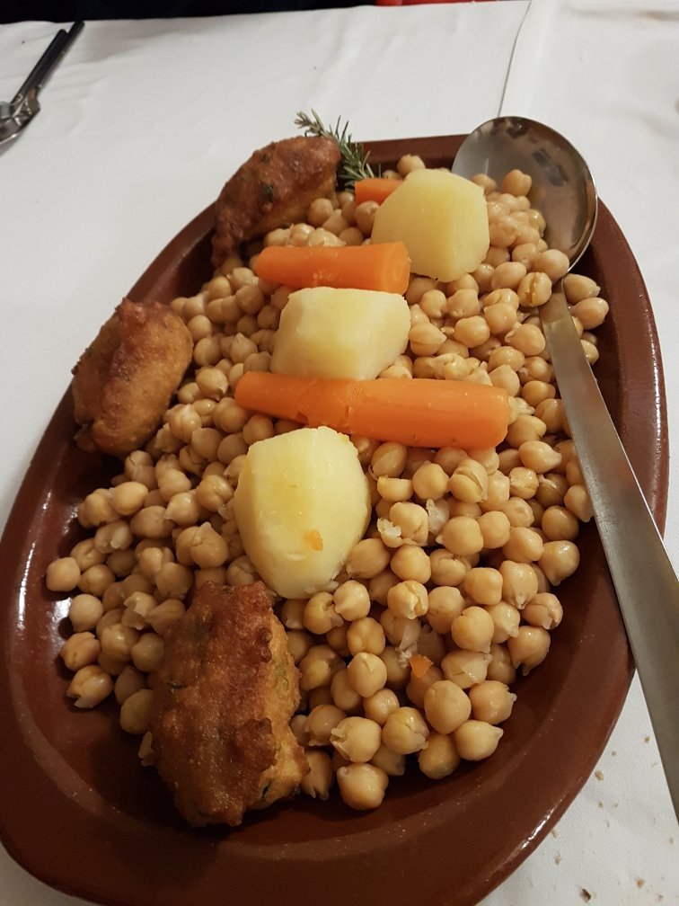 garbanzos-cocido-madrileno-en-madrid